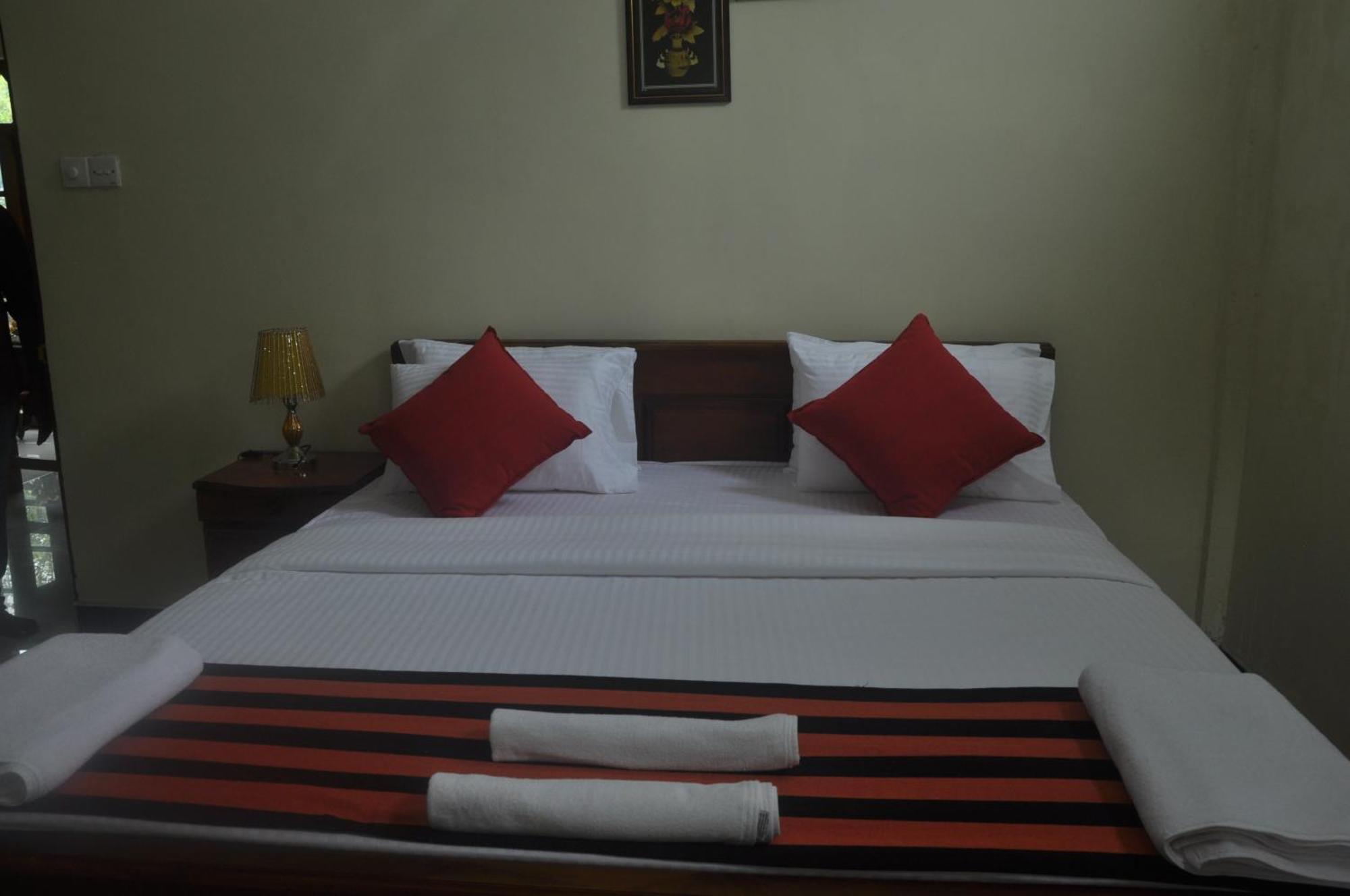 The Max Villa Negombo Kültér fotó